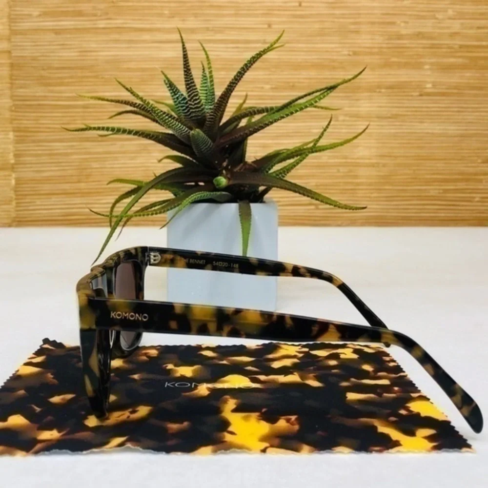 KOMONO Bennet Tortoise Demi Sunglasses NEW brown UV400